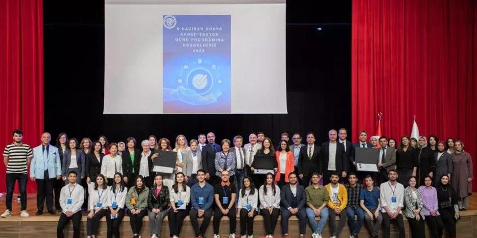 Erzincan Binali Yıldırım Üniversitesi Eczacılık Fakültesinde Dünya Akreditasyon Günü Kutlaması